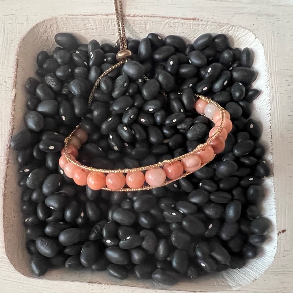 Pink Beaded Wire Bracelet with adjustable Length - Picture 4 of 7